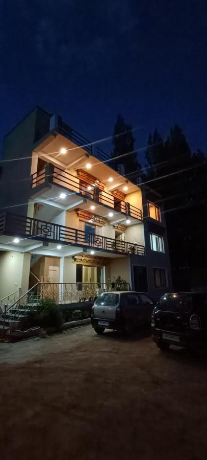 Zlatan Guest House เลห์ ภายนอก รูปภาพ